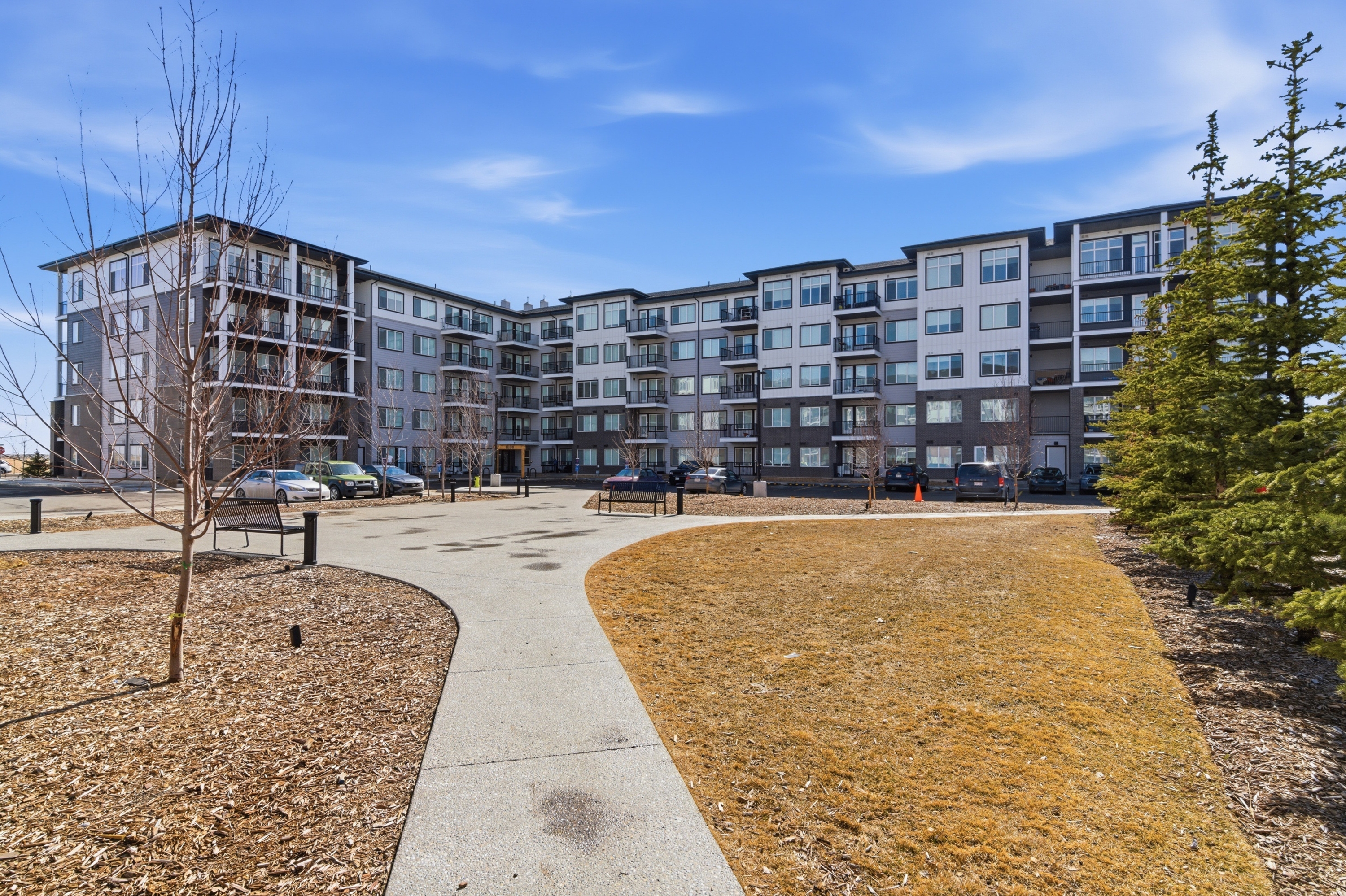 1516, 395 Skyview Parkway NE - 1