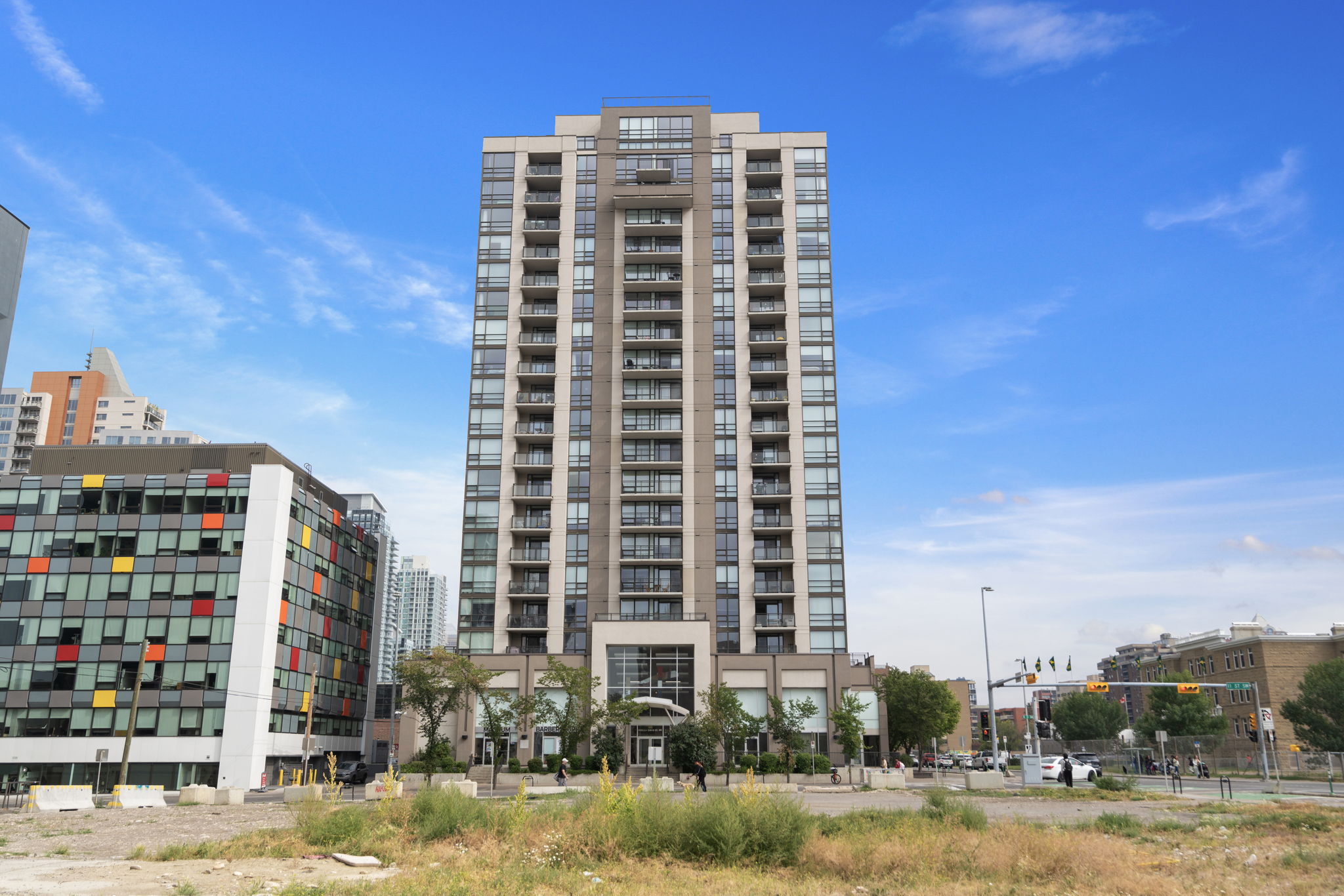 Property main image