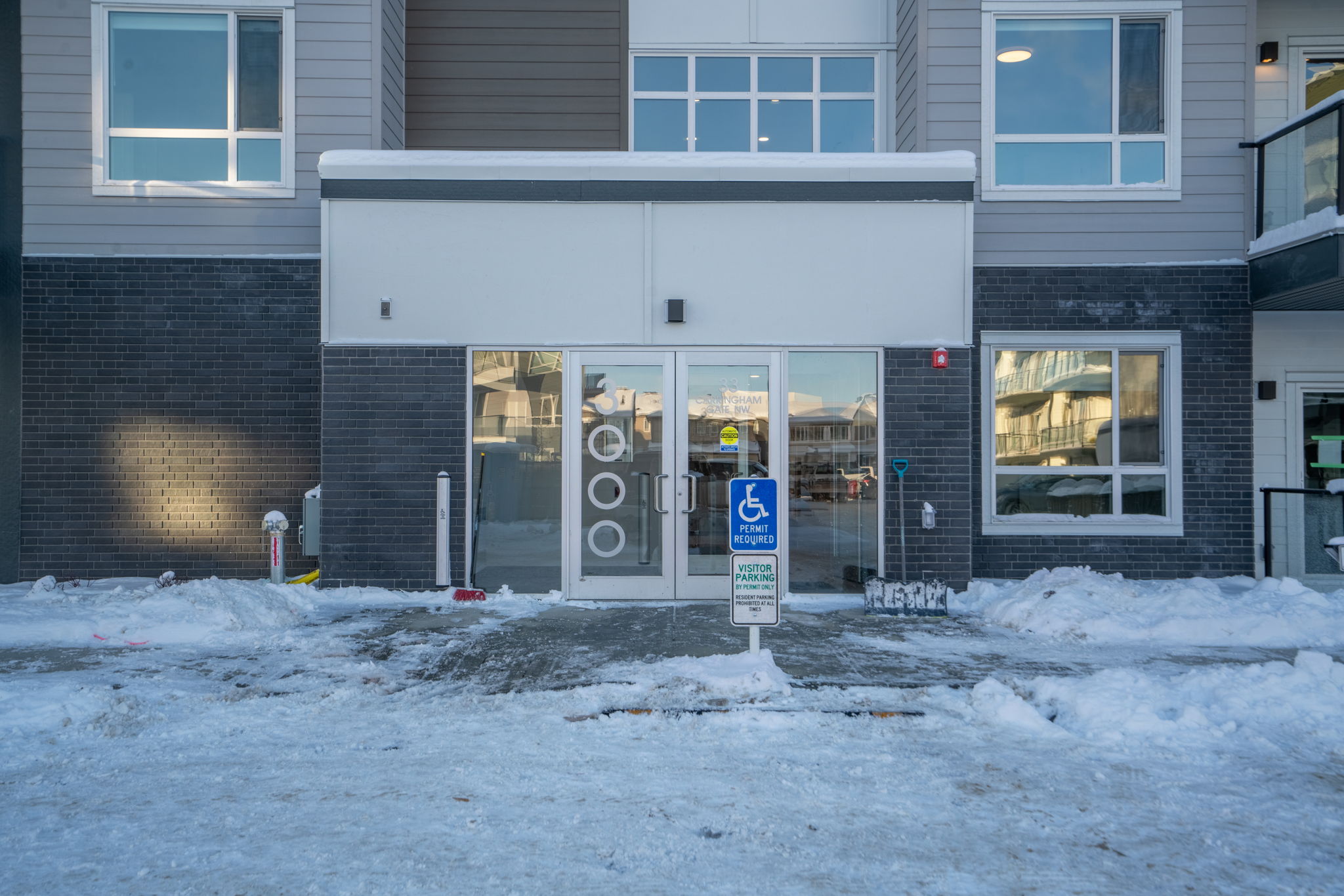 3410, 33 Carringham Gate NW - 1